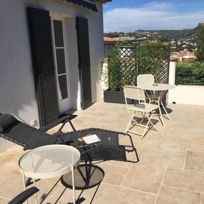 Cassis Calanques, 2 Pieces Grande Terrasse Vue Mer Exterior foto